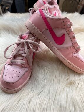 Nike Kids Light Pink Sneakers with Bright Pink Swoosh